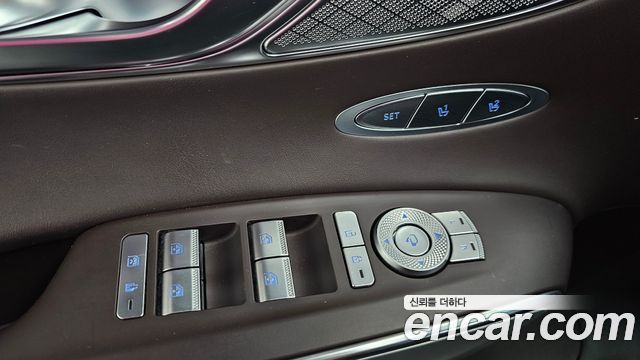 Genesis GV70 2021 — photo 29