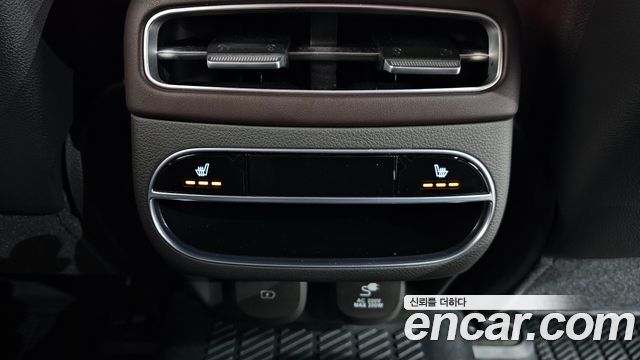 Genesis GV70 2021 — photo 32