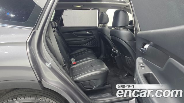Hyundai Santafe 2019 — photo 17