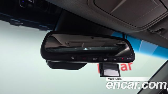 Hyundai Santafe 2019 — photo 25