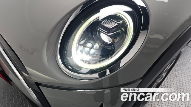 Mini Cooper 2022 — photo 8