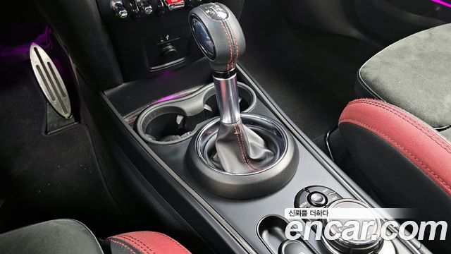 Mini Countryman 2018 — photo 12