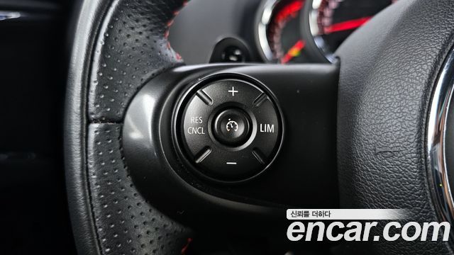 Mini Countryman 2018 — photo 25