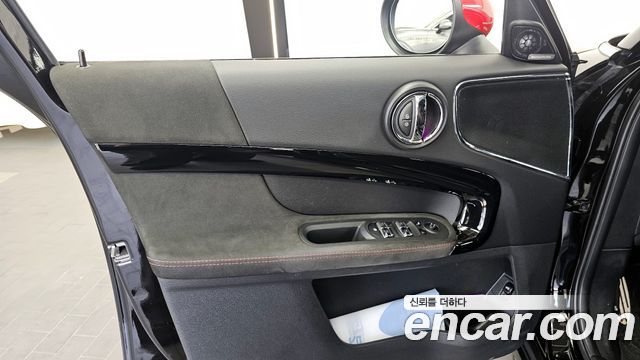 Mini Countryman 2018 — photo 14