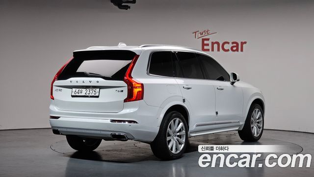 Volvo XC90 2017 — photo 2