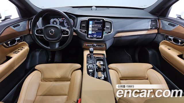 Volvo XC90 2017 — photo 10