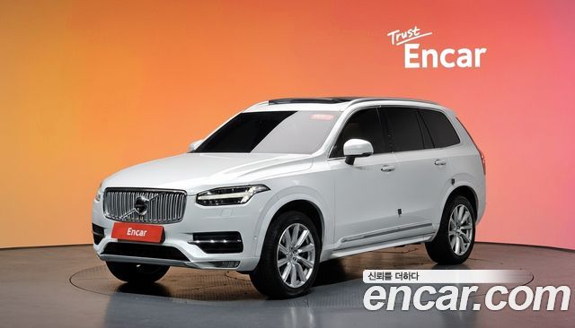 Volvo XC90 2017 — photo 1