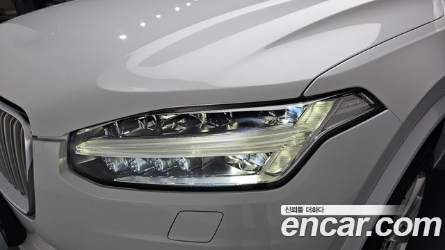 Volvo XC90 2017 — photo 8