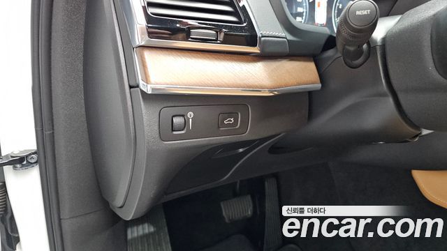 Volvo XC90 2017 — photo 29