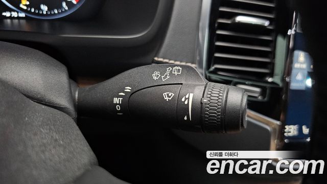 Volvo XC90 2017 — photo 30