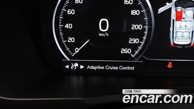 Volvo XC90 2017 — photo 33