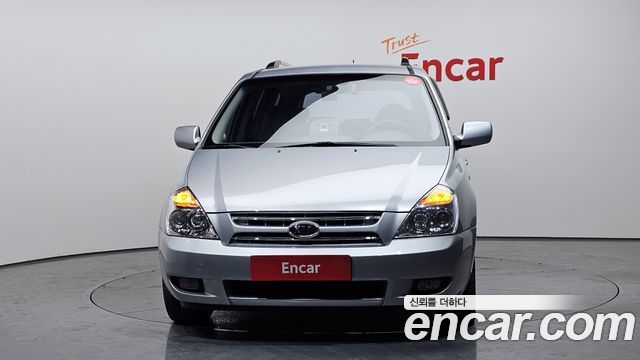 Kia Canival 2009 — photo 3