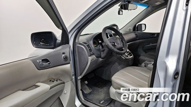 Kia Canival 2009 — photo 10