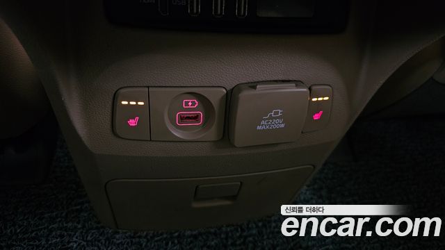 Kia Canival 2015 — photo 17
