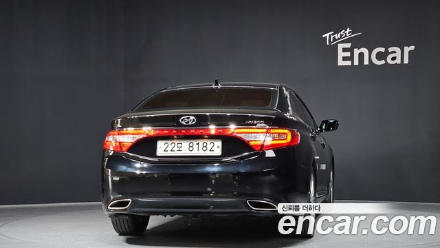 Hyundai Grandeur 2011 — photo 4