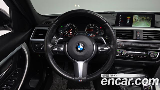 BMW 3-Series 2018 — photo 20