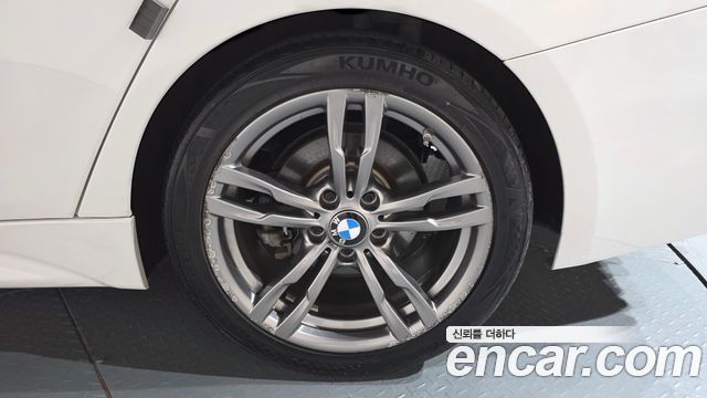 BMW 3-Series 2018 — photo 7