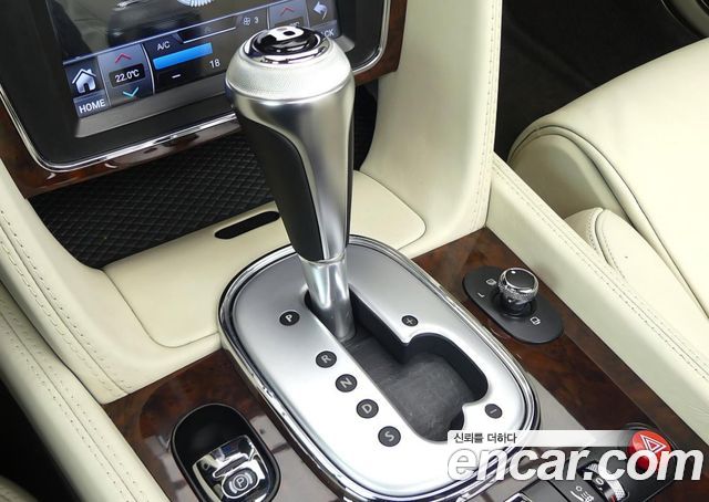 Bentley Continental 2012 — photo 9
