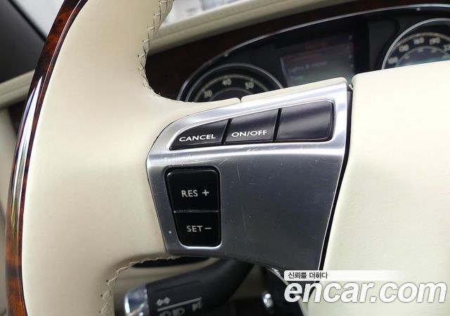 Bentley Continental 2012 — photo 14