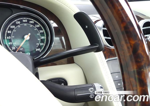 Bentley Continental 2012 — photo 15