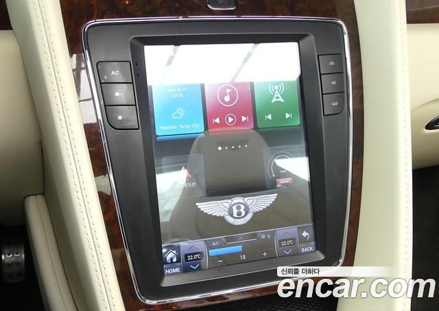 Bentley Continental 2012 — photo 17