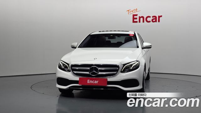 Mercedes-Benz E-Class 2017 — photo 3