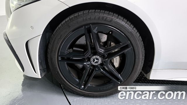 Mercedes-Benz CLS-Class 2022 — photo 5