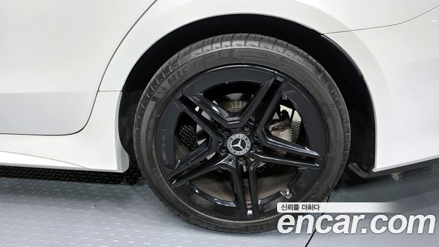Mercedes-Benz CLS-Class 2022 — photo 7