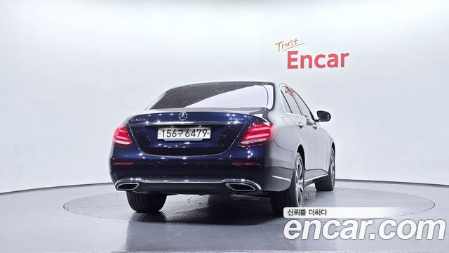 Mercedes-Benz E-Class 2020 — photo 4