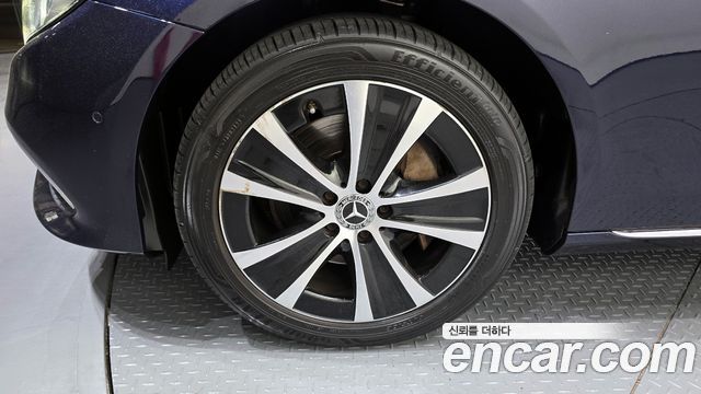 Mercedes-Benz E-Class 2020 — photo 5