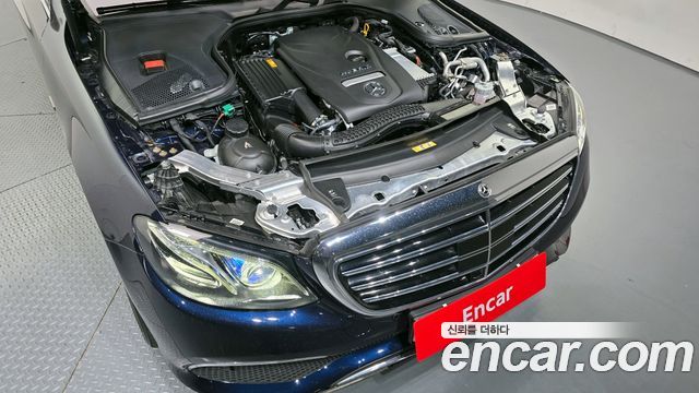 Mercedes-Benz E-Class 2020 — photo 6
