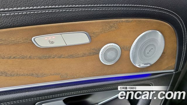 Mercedes-Benz E-Class 2020 — photo 34