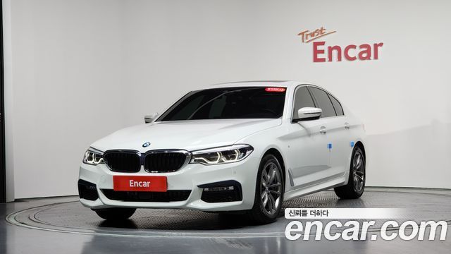 BMW 5-Series 2018 — photo 1