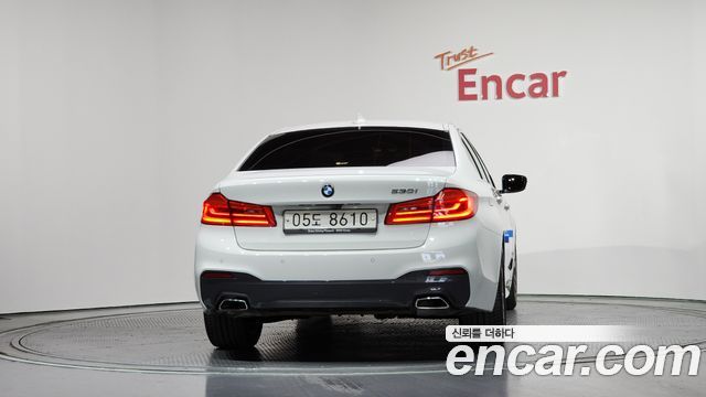 BMW 5-Series 2018 — photo 4