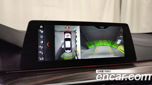 BMW 5-Series 2018 — photo 21