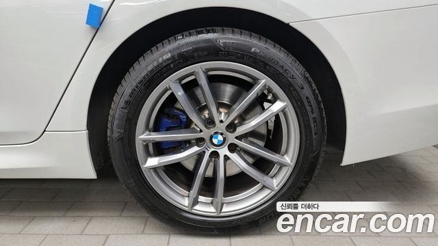 BMW 5-Series 2018 — photo 7