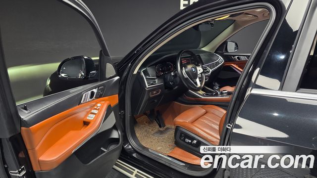 BMW X7 2019 — photo 17