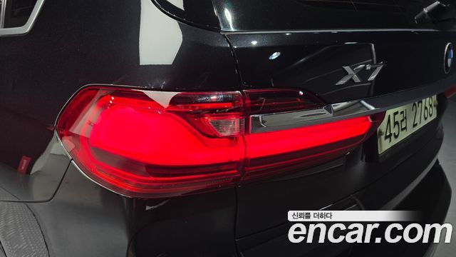 BMW X7 2019 — photo 9