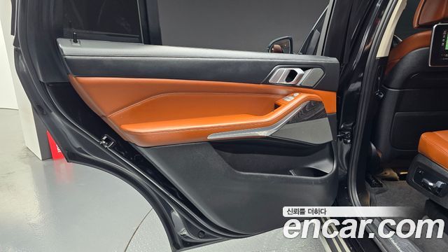 BMW X7 2019 — photo 15