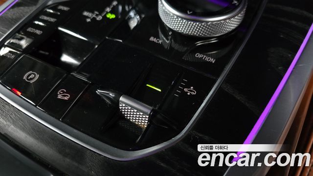 BMW X7 2019 — photo 30