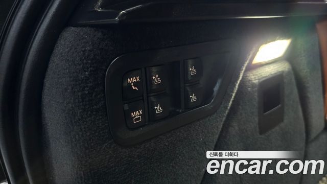 BMW X7 2019 — photo 34
