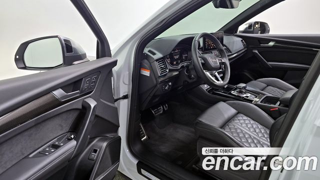 Audi SQ5 2023 — photo 10
