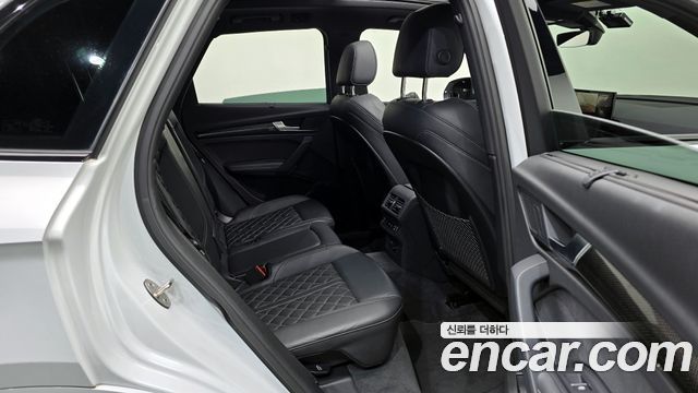 Audi SQ5 2023 — photo 11