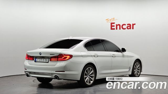BMW 5-Series 2019 — photo 2
