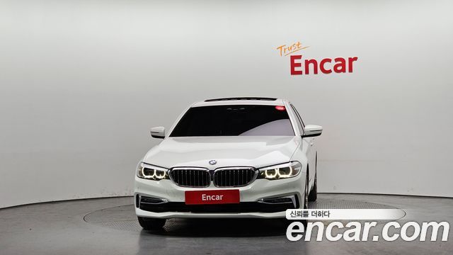 BMW 5-Series 2019 — photo 3