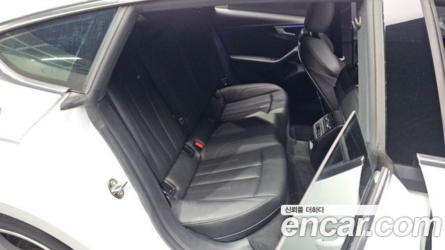 Audi A5 2019 — photo 18