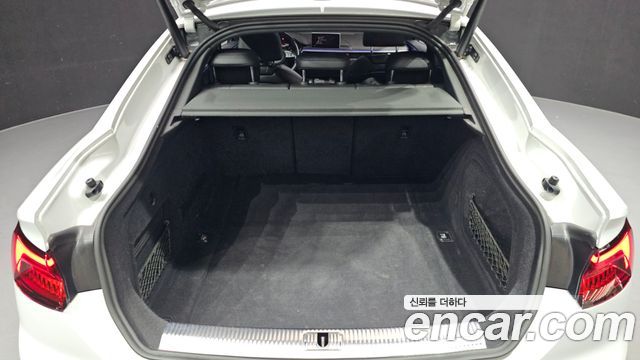 Audi A5 2019 — photo 26