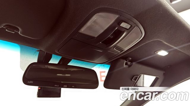 Hyundai AVANTE 2018 — photo 24