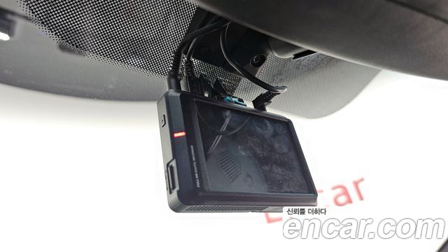 Hyundai AVANTE 2018 — photo 27
