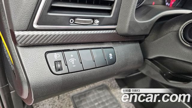 Hyundai AVANTE 2018 — photo 29